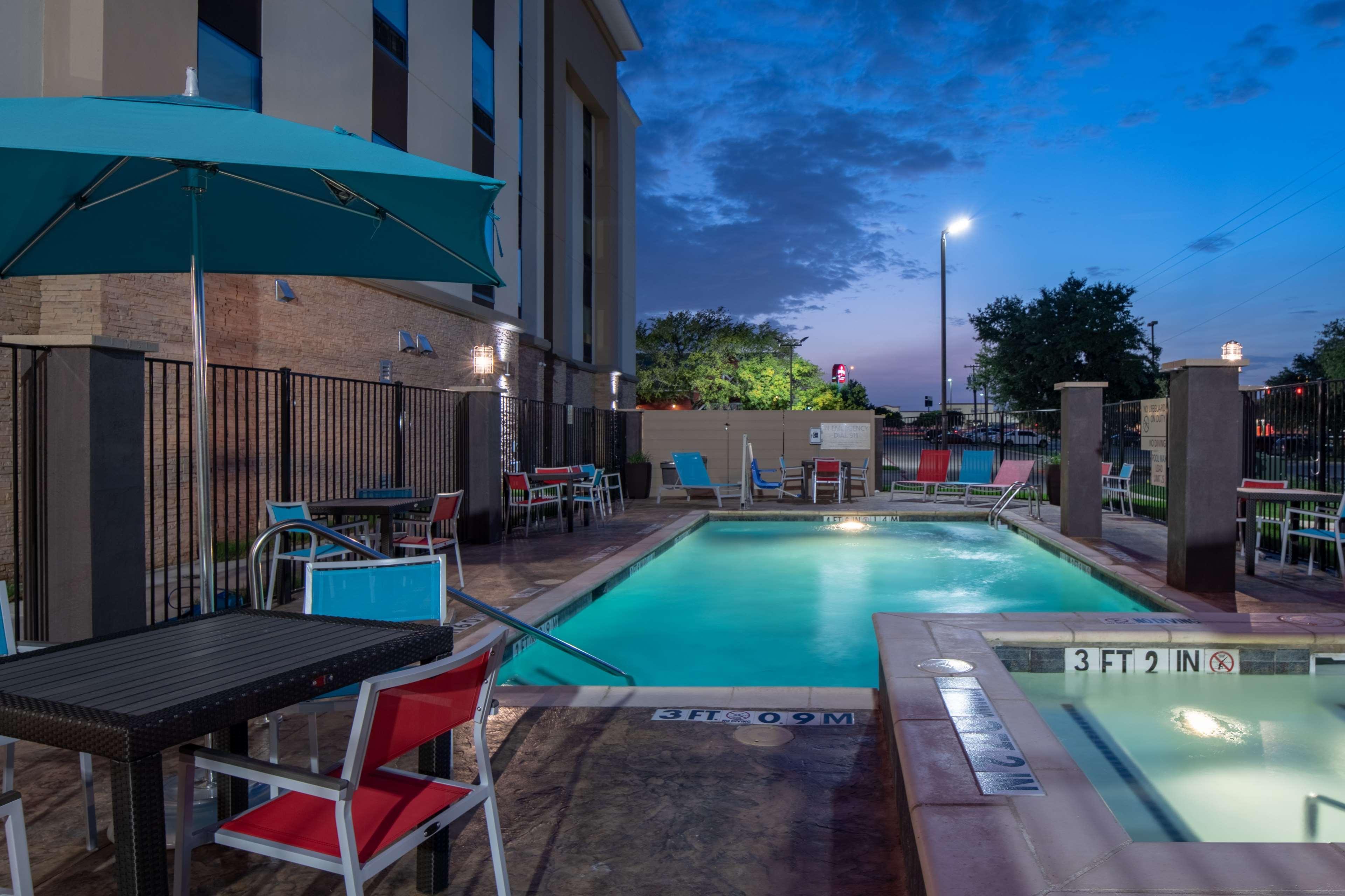 Hampton Inn & Suites Dallas/Plano Central Luaran gambar