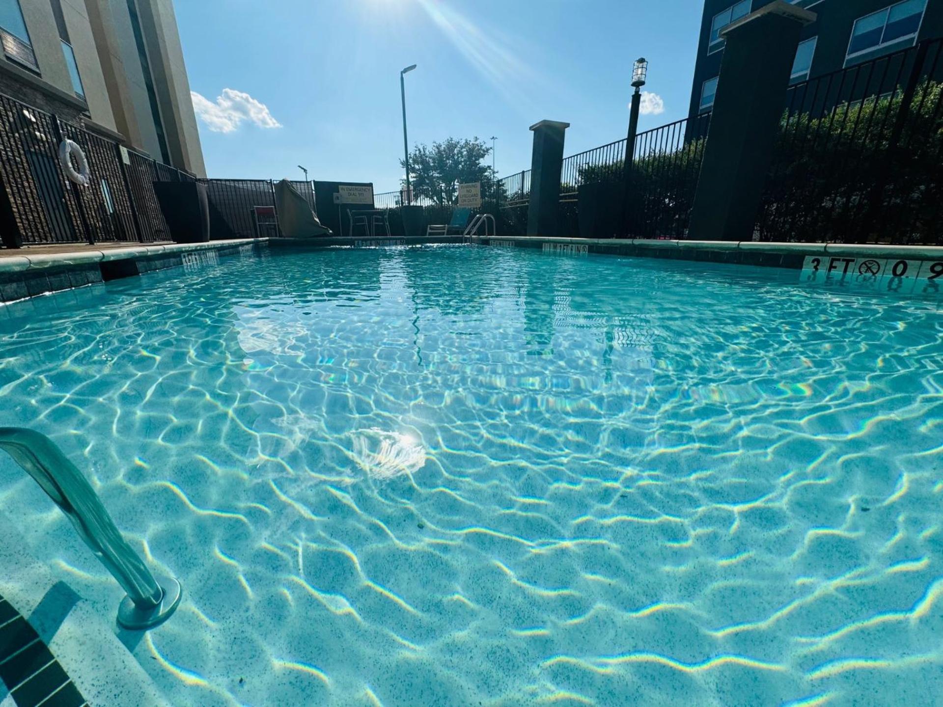 Hampton Inn & Suites Dallas/Plano Central Luaran gambar